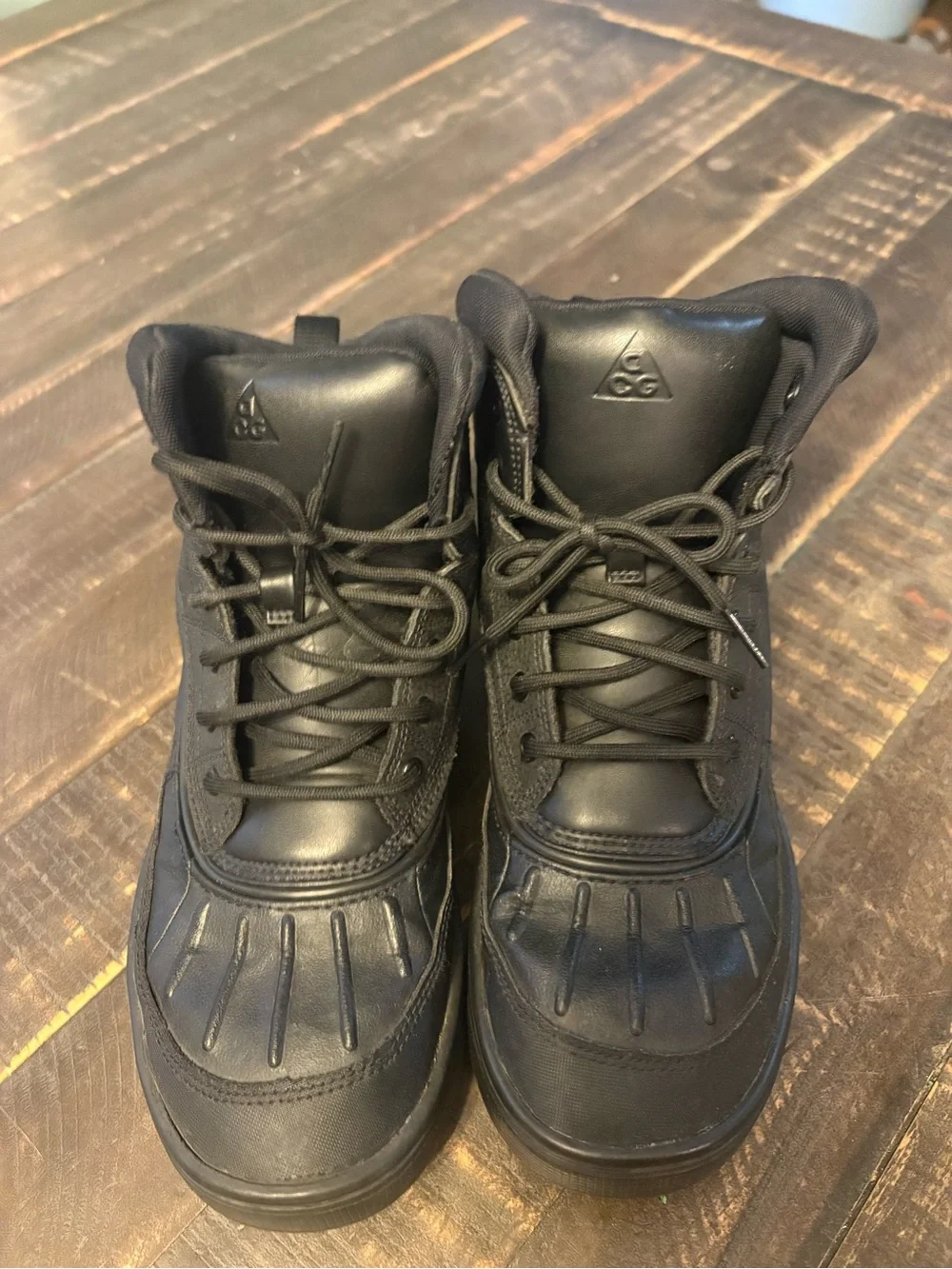 Nike Woodside 2 High ACG Boots Boys Size 7Y Youth Black Leather 524872-004